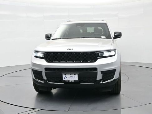 New 2025 Jeep Grand Cherokee L Altitude image 3