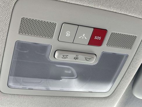 Certified 2024 Hyundai Venue Limited image 22