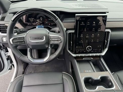 New 2026 GMC Acadia Denali w/ Super Cruise Package AWD/4WD image 9