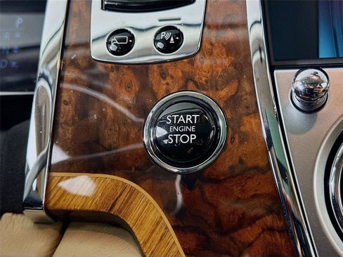 Used 2014 Rolls-Royce Ghost image 24