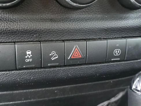 Used 2013 Jeep Wrangler Unlimited Sahara w/ Dual Top Group image 29