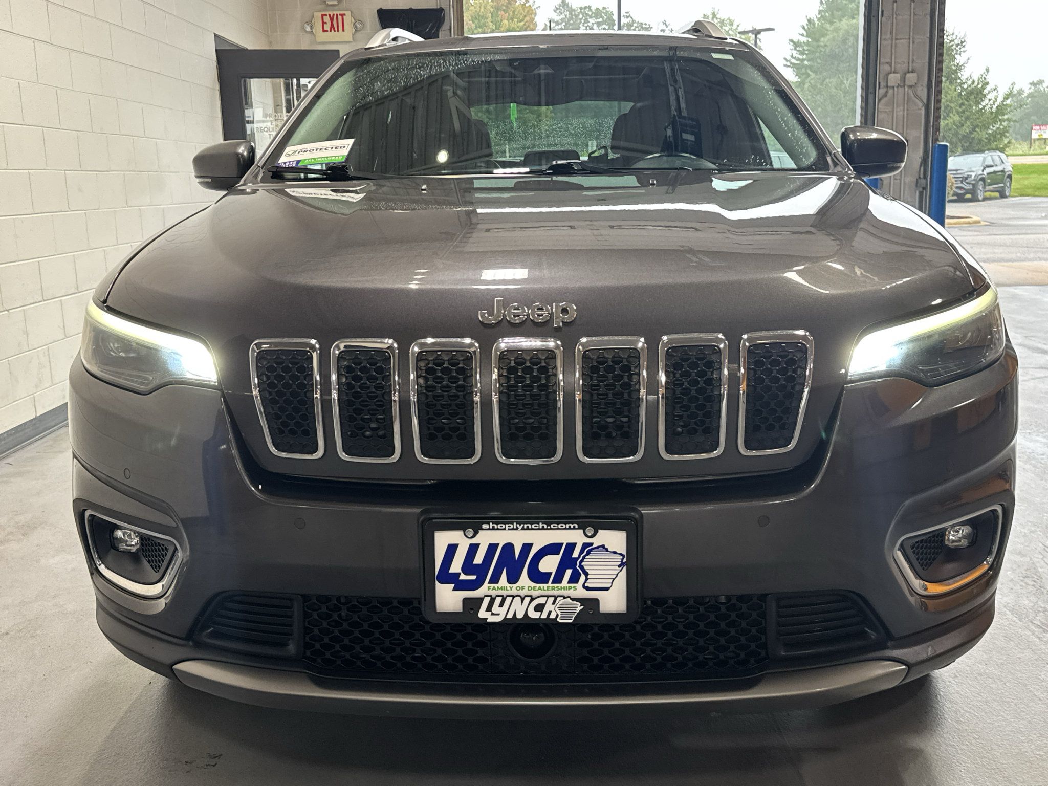 Used 2019 Jeep Cherokee Limited w/ Technology Group AWD/4WD image 8