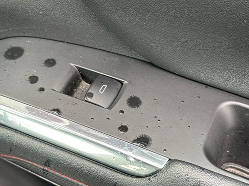 Used 2025 Chevrolet Traverse Z71 image 24