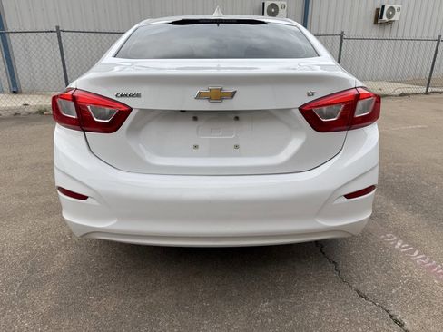 Used 2017 Chevrolet Cruze LT image 7