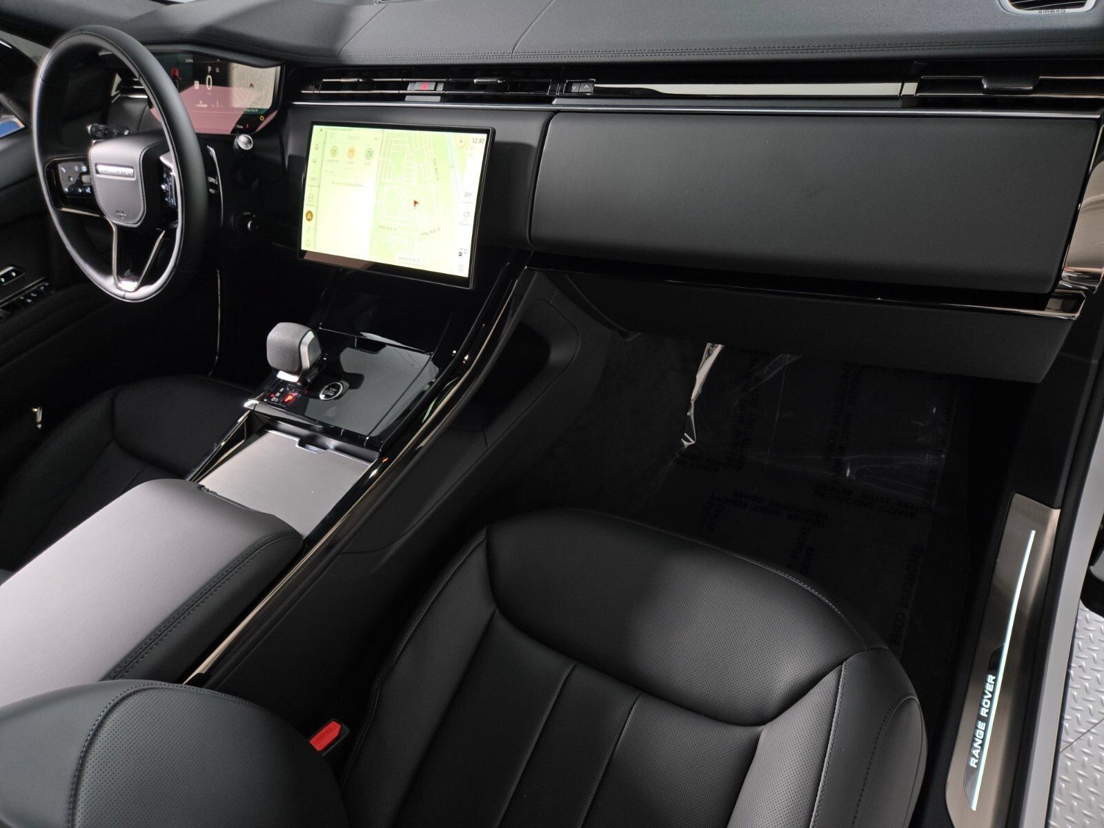New 2026 Land Rover Range Rover Sport Dynamic SE AWD/4WD image 17