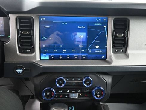 Used 2024 Ford Bronco Outer Banks AWD/4WD image 19