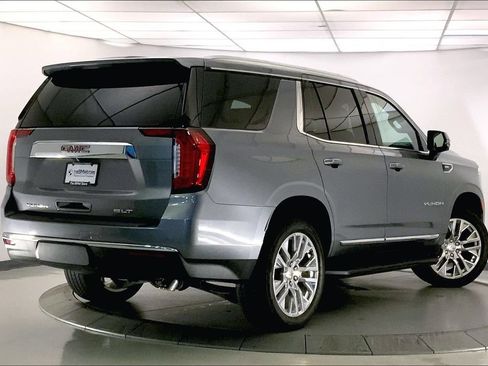Used 2021 GMC Yukon SLT w/ SLT Luxury Plus Package AWD/4WD image 12