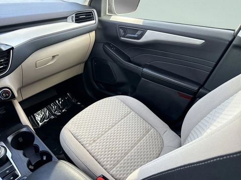 Used 2022 Ford Escape SE FWD image 23