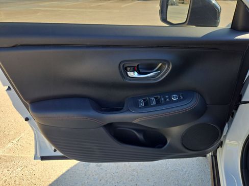 Certified 2025 Honda HR-V Sport image 13