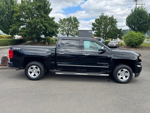 Used 2016 Chevrolet Silverado 1500 LTZ Z71 w/ LTZ Plus Package AWD/4WD image 8