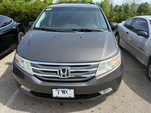 Used 2012 Honda Odyssey Touring image 2