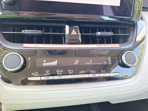Used 2026 Toyota Corolla Cross L FWD image 25