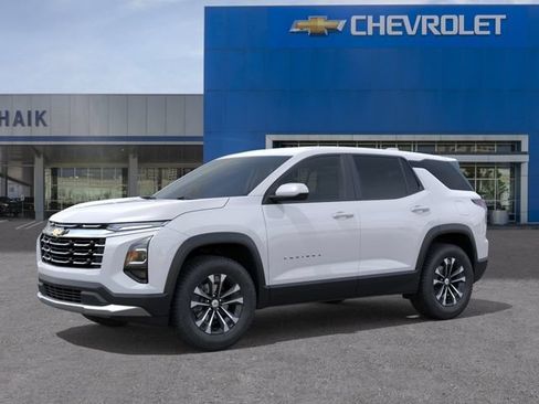 New 2027 Chevrolet Equinox LT FWD image 2