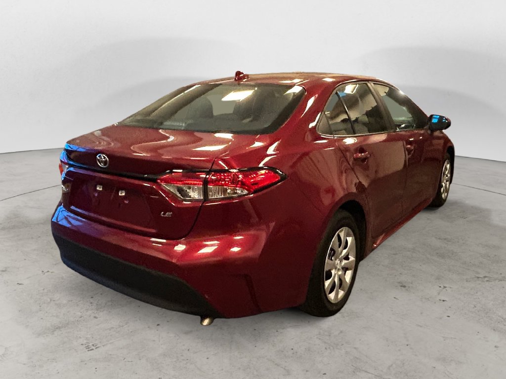 Used 2025 Toyota Corolla LE FWD image 5