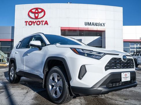 New 2025 Toyota RAV4 XLE w/ Convenience Package image 1