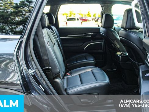 Used 2025 Kia Telluride S FWD image 21