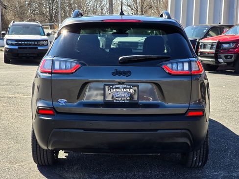 Used 2021 Jeep Cherokee Latitude Plus image 24