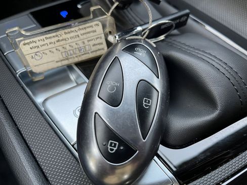 Used 2025 Hyundai Elantra Limited image 27