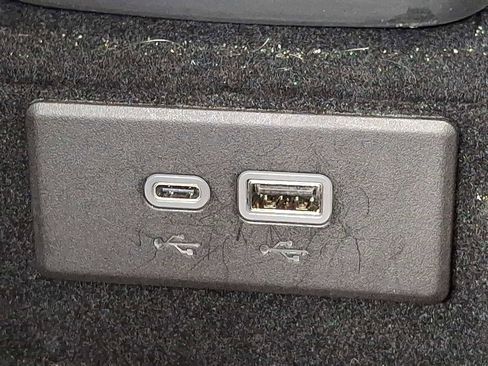 Used 2024 Chevrolet Corvette Stingray Preferred Cpe w/ Battery Protection Package RWD image 21