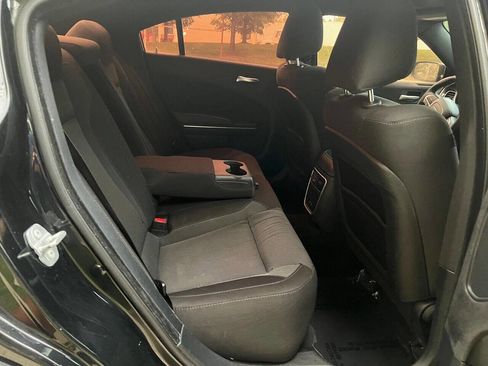Used 2015 Dodge Charger SXT image 25