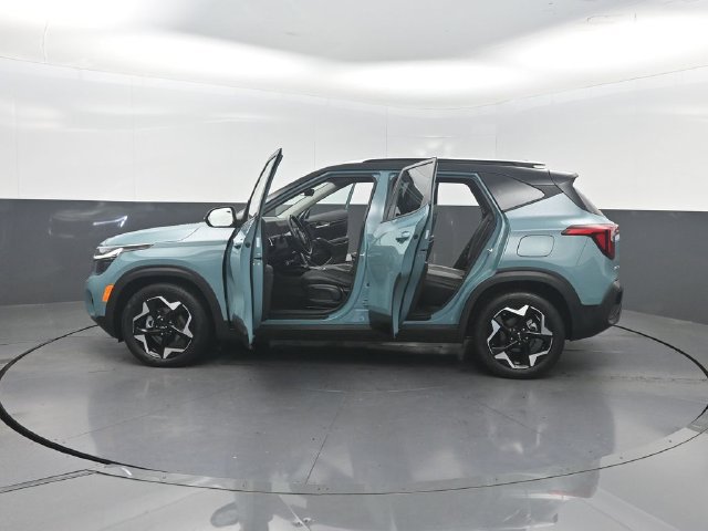 Used 2025 Kia Seltos S FWD image 34