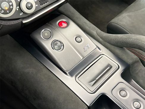 Used 2011 Ferrari 599 GTB Fiorano image 24