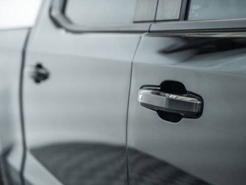 Used 2020 Chevrolet Silverado 1500 LT Trail Boss w/ Convenience Package image 19