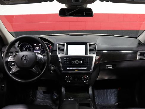 Used 2016 Mercedes-Benz GL 450 4MATIC w/ Premium I Package image 54