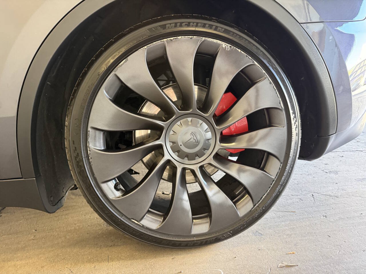 Used 2023 Tesla Model Y Performance AWD/4WD image 32