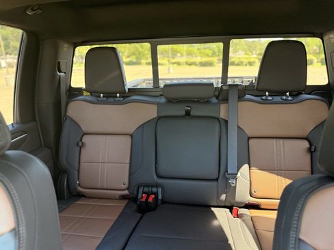 New 2026 Chevrolet Silverado 2500 High Country w/ High Country Premium Package AWD/4WD image 16
