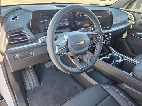 New 2025 Chevrolet Traverse LT w/ Driver Confidence Package image 26