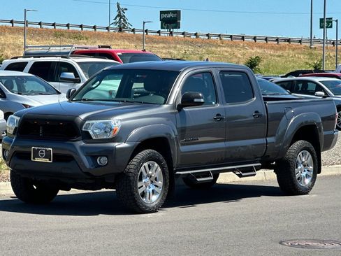 Used 2014 Toyota Tacoma 4x4 Double Cab w/ Limited Package image 7