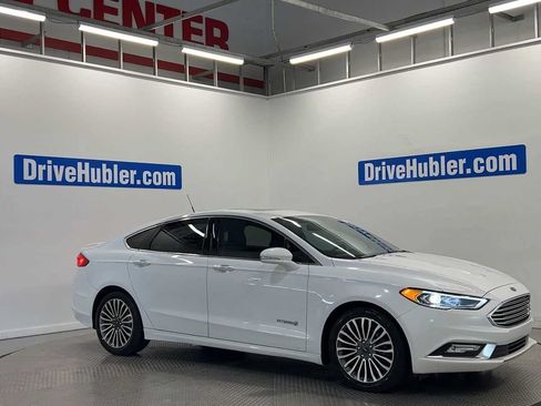 Used 2018 Ford Fusion Titanium FWD image 2