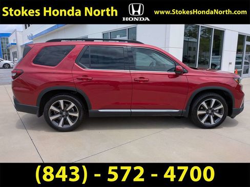 Certified 2025 Honda Pilot Touring image 10