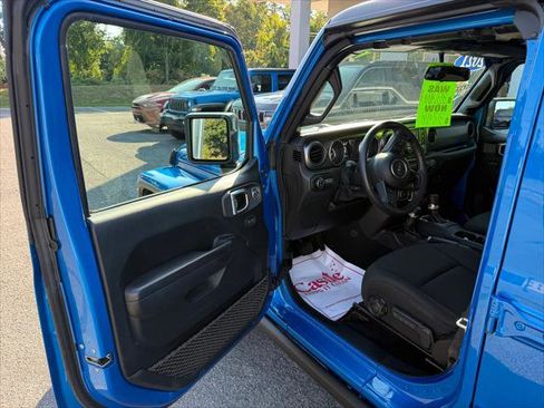 Certified 2021 Jeep Gladiator Sport image 12
