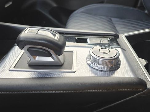 Used 2024 Mitsubishi Outlander SEL image 30