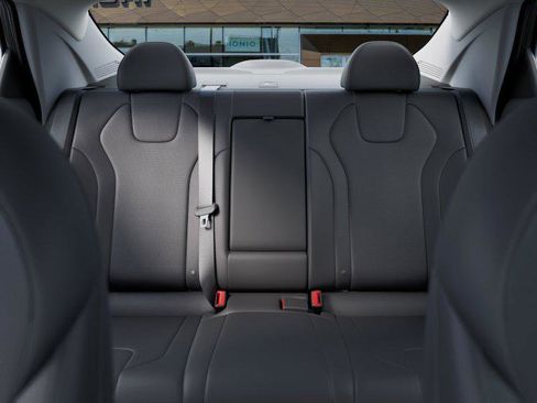 New 2025 Hyundai Elantra Limited image 12