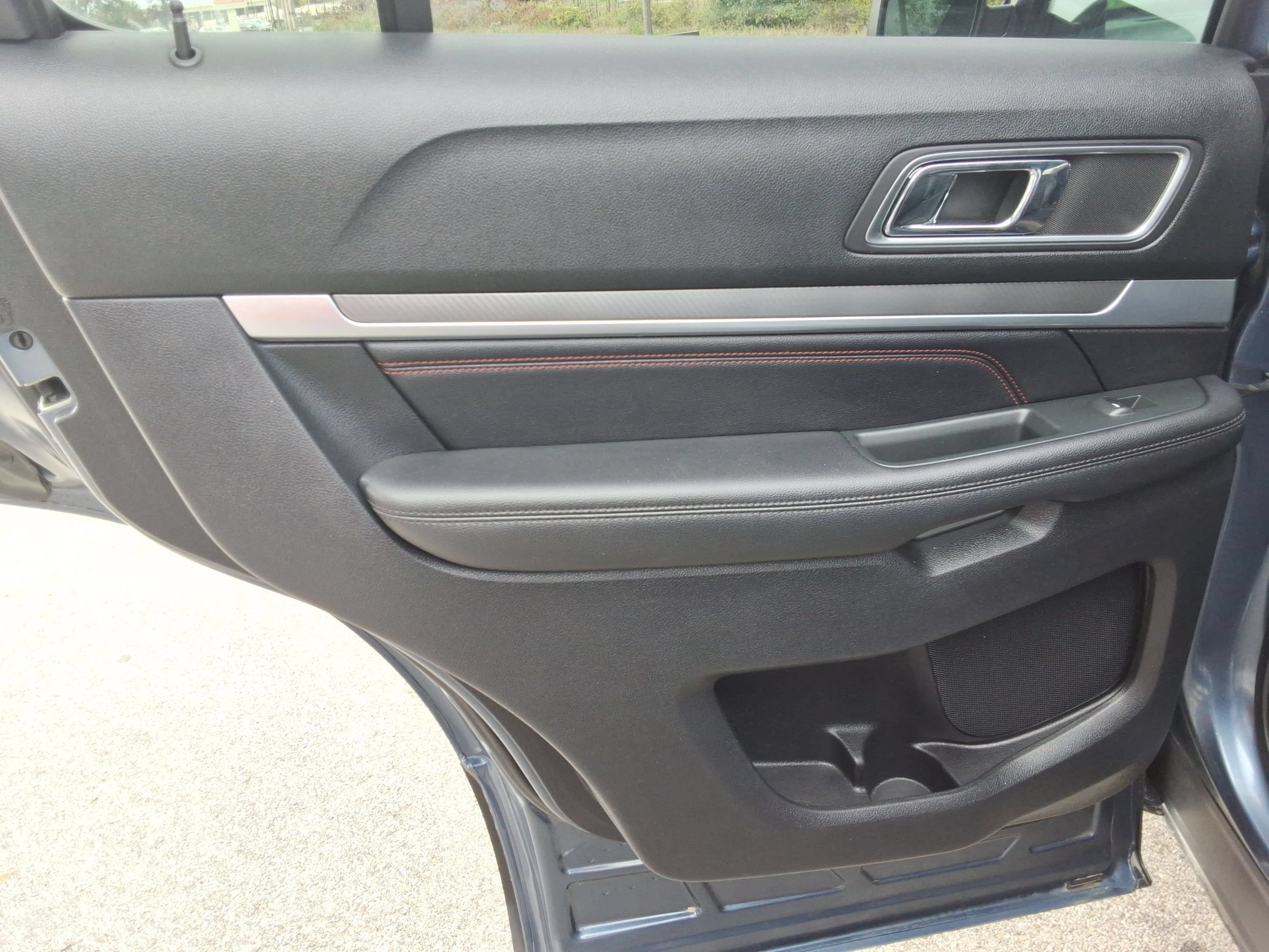 Used 2019 Ford Explorer Sport w/ Equipment Group 401A AWD/4WD image 47