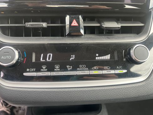 Used 2024 Toyota Corolla LE FWD image 22