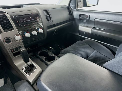 Used 2010 Toyota Tundra 4x4 Double Cab image 21