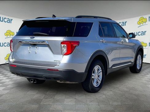 Used 2023 Ford Explorer XLT AWD/4WD image 6