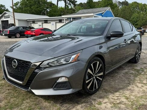 Used 2021 Nissan Altima 2.5 SR w/ SR Premium Package FWD image 4