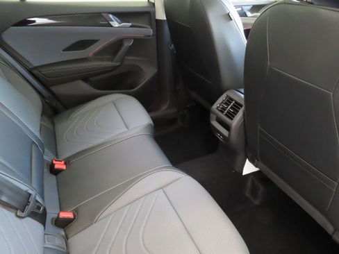 New 2026 Volkswagen Tiguan SE image 26