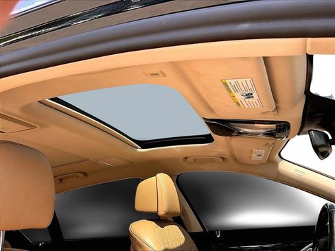Used 2022 BMW 740i w/ Premium Package RWD image 16
