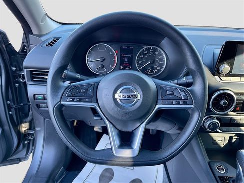 Used 2023 Nissan Sentra S image 10