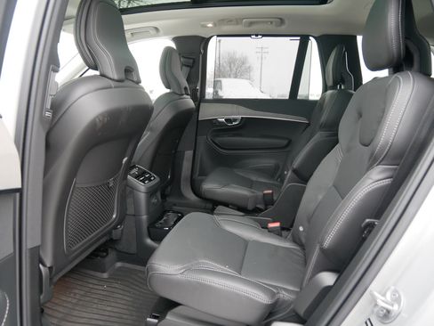 New 2025 Volvo XC90 T8 Ultra w/ Protection Package Premier image 6