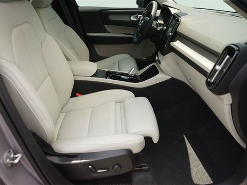 Used 2026 Volvo XC40 B5 Ultra w/ Protection Package Premier AWD/4WD image 19