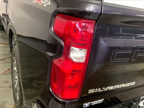 Used 2024 Chevrolet Silverado 1500 LT AWD/4WD image 27