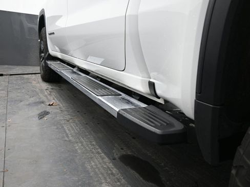 Used 2019 GMC Sierra 1500 SLT w/ SLT Premium Package image 17