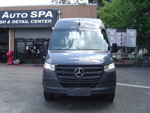Used 2019 Mercedes-Benz Sprinter 144 image 3